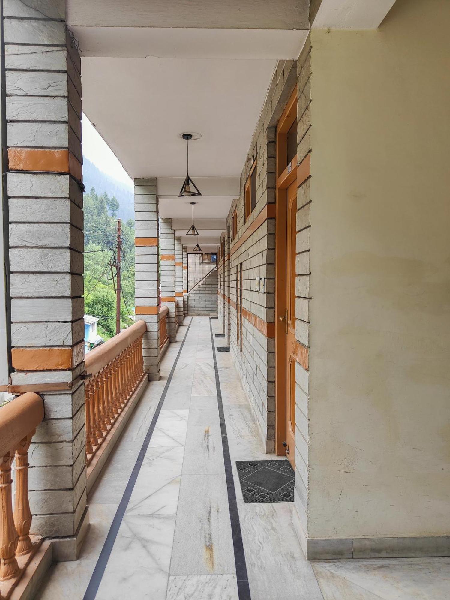 Hotel Arohi Vashist Dış mekan fotoğraf