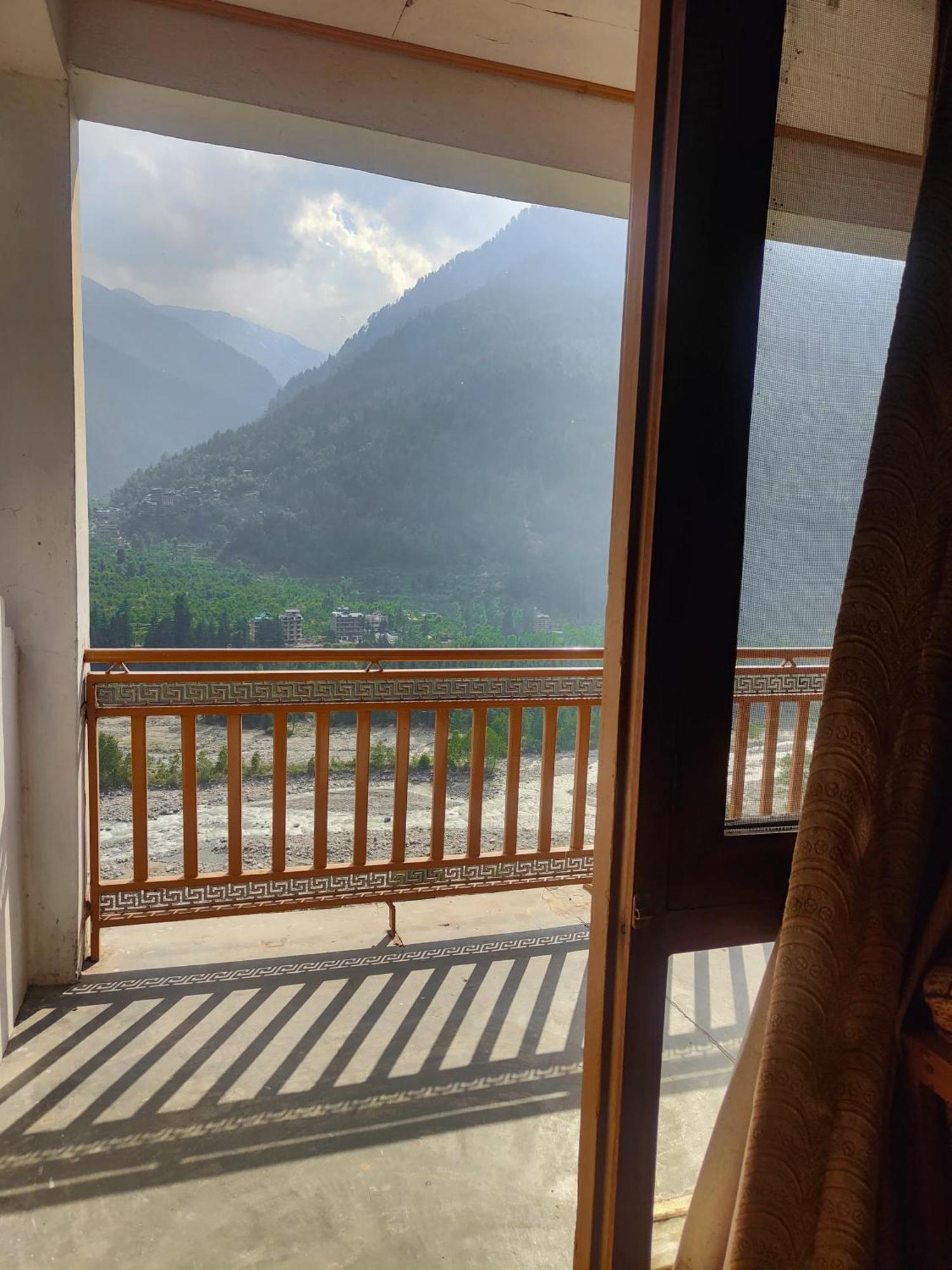 Hotel Arohi Vashist Dış mekan fotoğraf