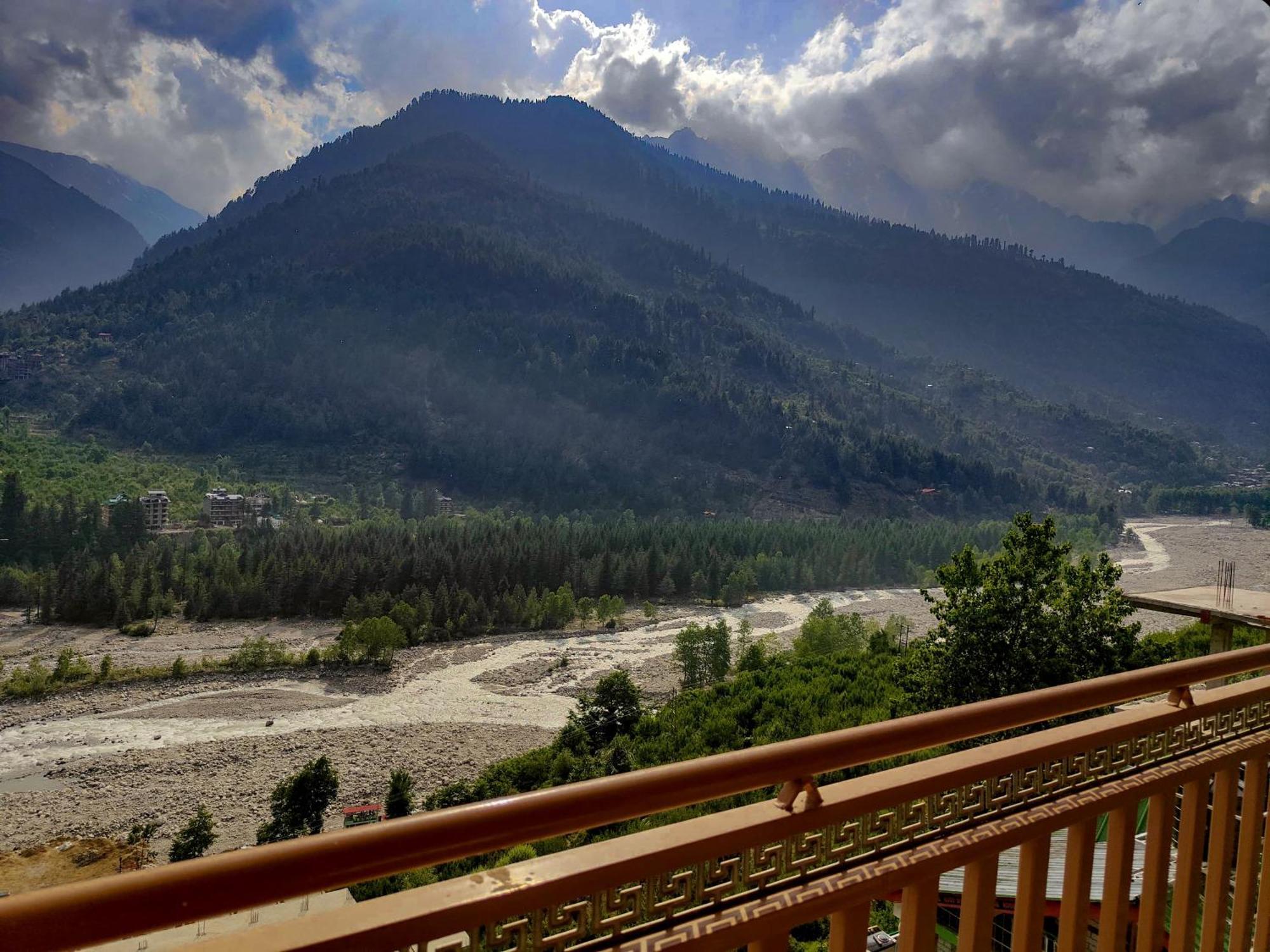 Hotel Arohi Vashist Dış mekan fotoğraf